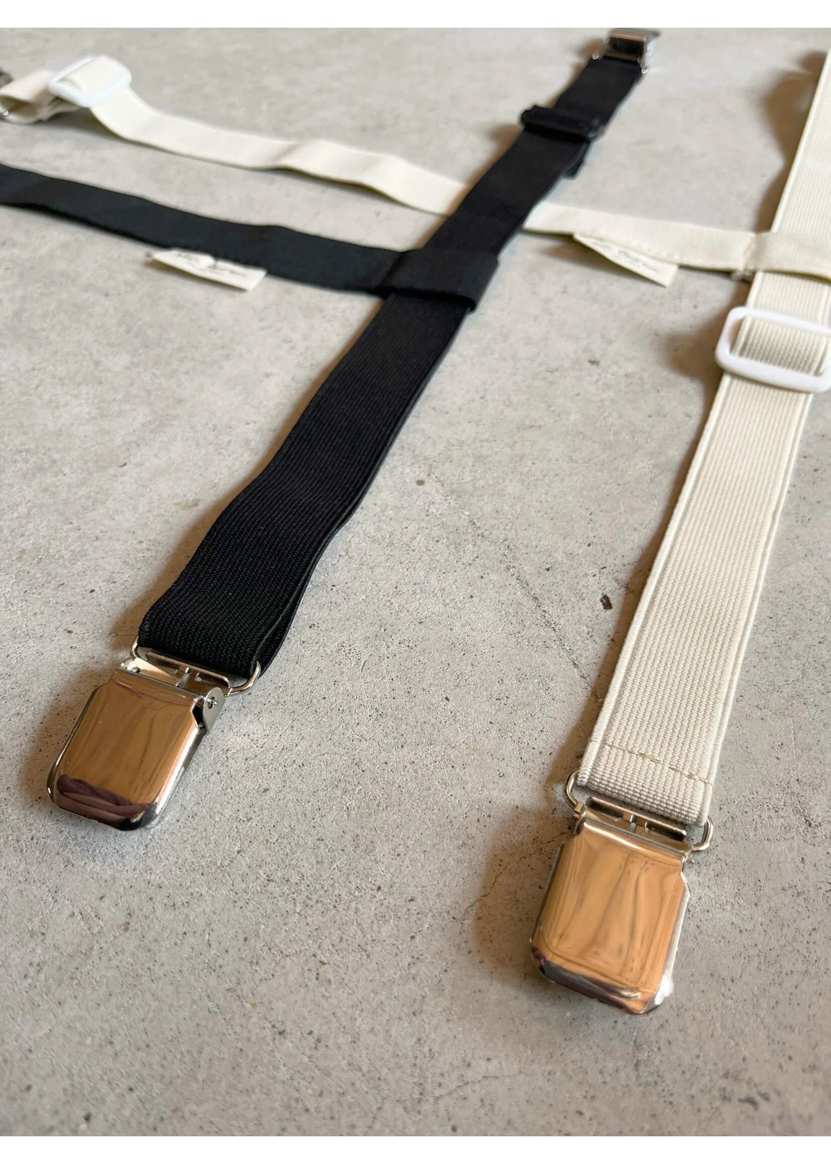 Van Buren schapenvacht bevestiging elastiek voor stoel Off White