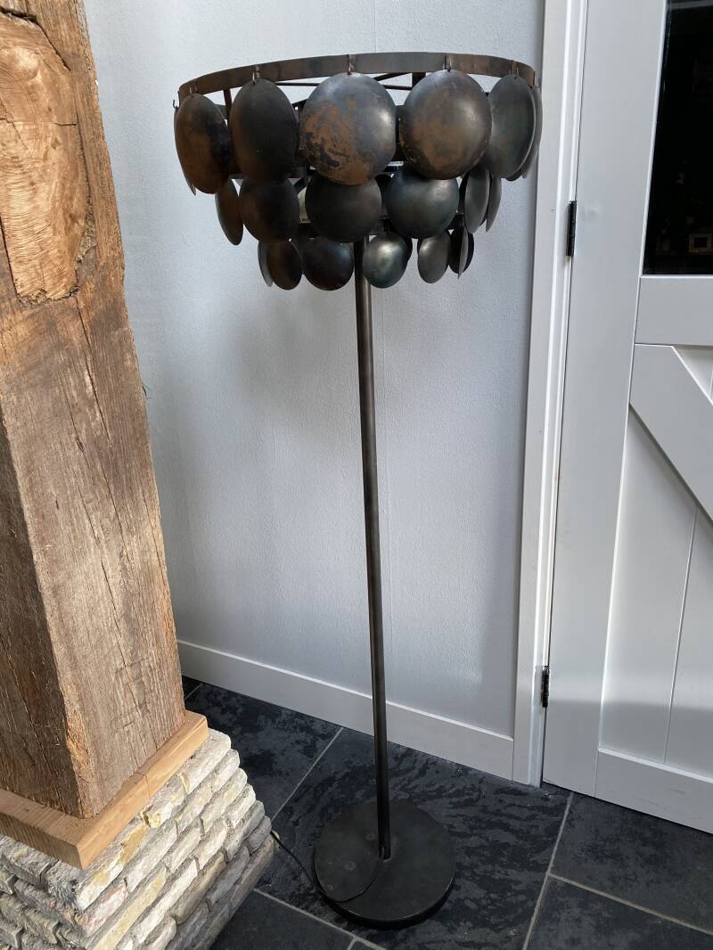 Staande schijfjes vloerlamp