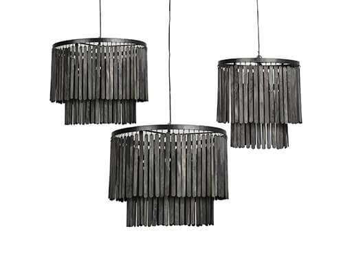 Hanglamp met vergrijsd zwarte houten lamellen 60cm
